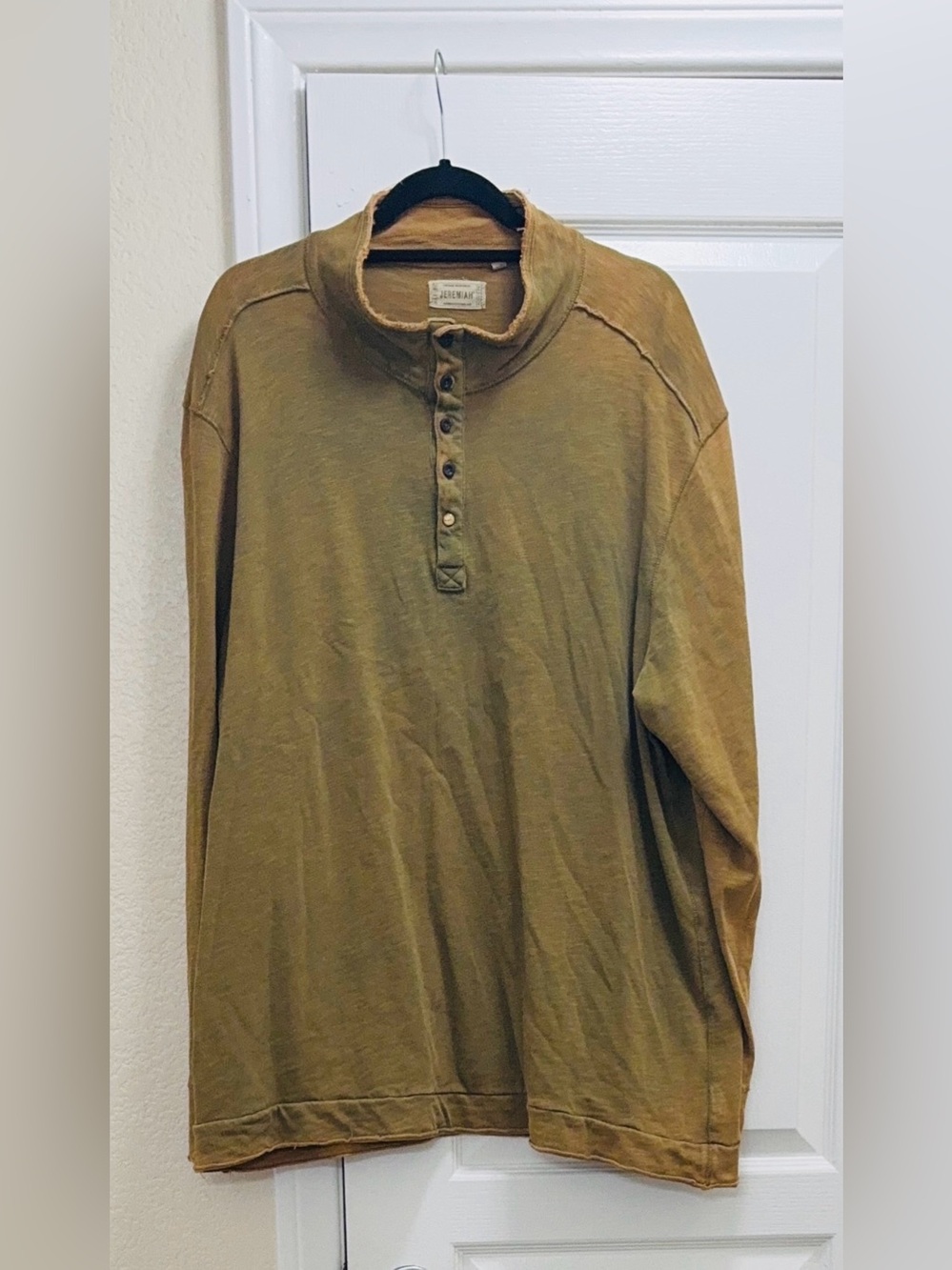 Jeremiah Size 2XL Men’s Vintage Workwear Slub Henley Shirt